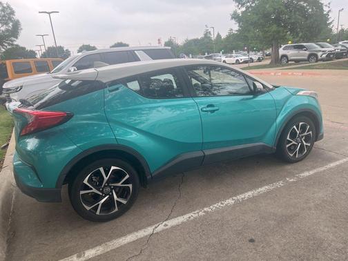 Iceberg/Radiant Green Mica 2018 Toyota C-HR