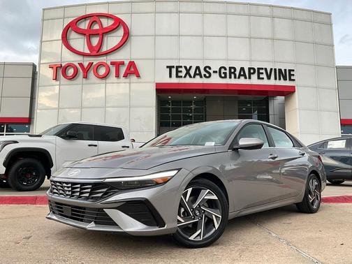 2025 Hyundai ELANTRA SEL