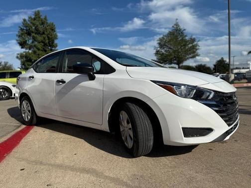 2024 Nissan Versa 1.6 S