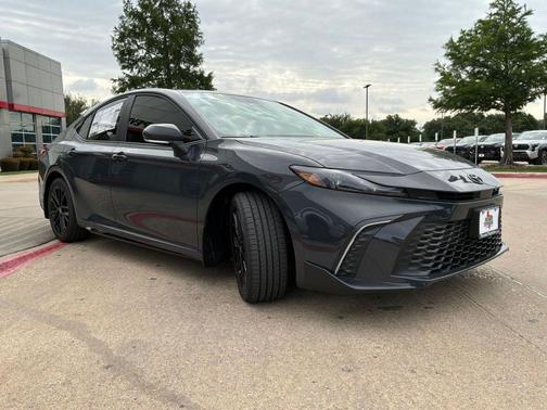Underground 2026 Toyota Camry SE