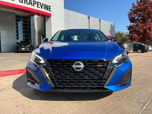 2025 Nissan Altima SR FWD