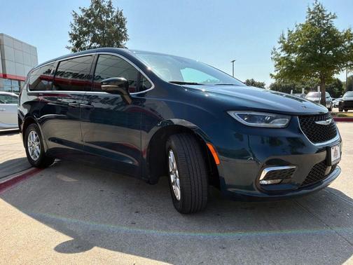 Fathom Blue Pearlcoat 2025 Chrysler Pacifica L