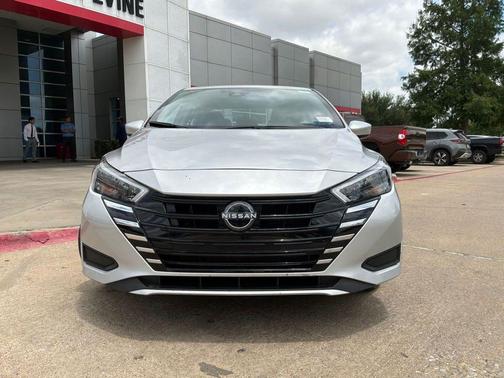 Brilliant Silver Metallic 2025 Nissan Versa 1.6 SV