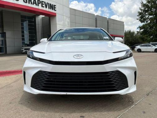 Ice Cap 2025 Toyota Camry LE