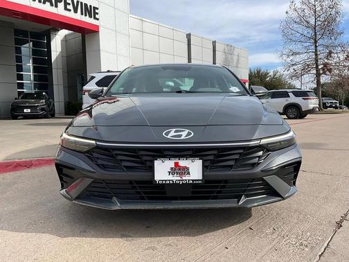 2025 Hyundai ELANTRA SEL