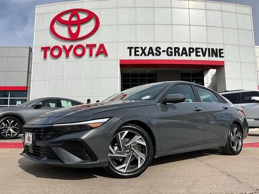 2025 Hyundai ELANTRA SEL