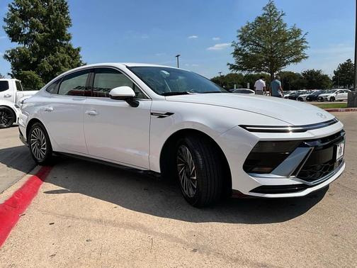 2024 Hyundai SONATA Hybrid SE