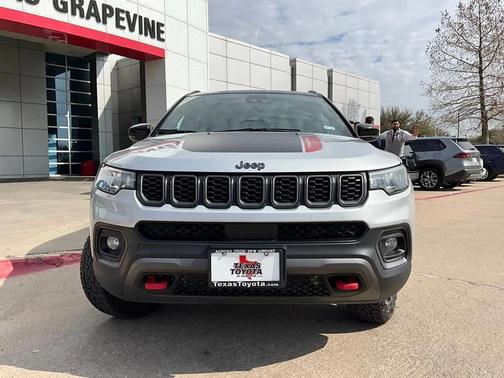 2025 Jeep Compass Trailhawk