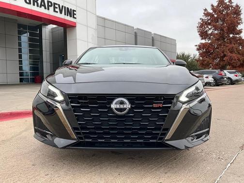 2025 Nissan Altima SR FWD