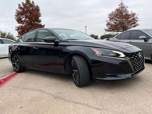 2025 Nissan Altima SR FWD