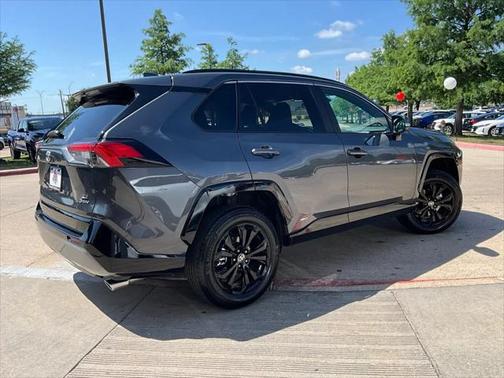 2025 Toyota RAV4 Hybrid SE