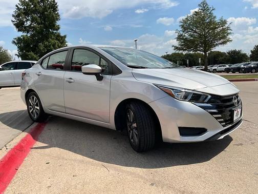 2023 Nissan Versa 1.6 SV
