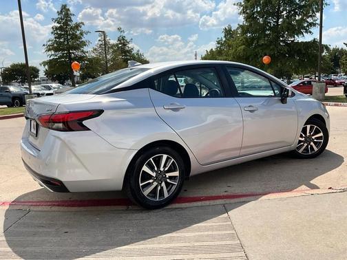 2023 Nissan Versa 1.6 SV