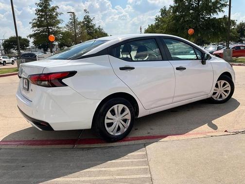 2024 Nissan Versa 1.6 S