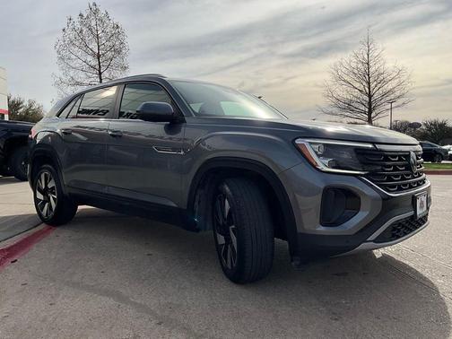 2025 Volkswagen Atlas Cross Sport 2.0T SE w/Technology