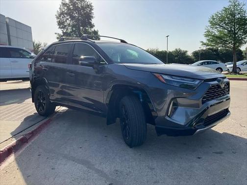 2025 Toyota RAV4 Hybrid SE