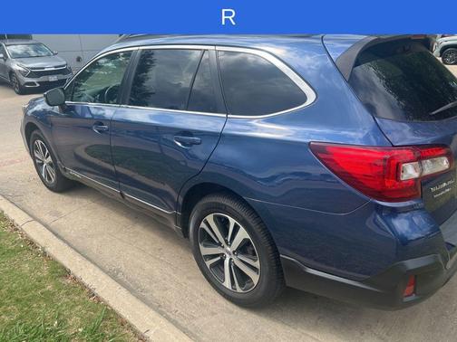 Abyss Blue Pearl 2019 Subaru Outback 3.6R Limited