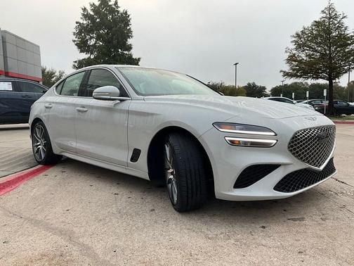 2025 Genesis G70 2.5T RWD