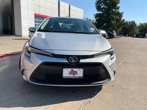 2025 Toyota Corolla Hybrid LE