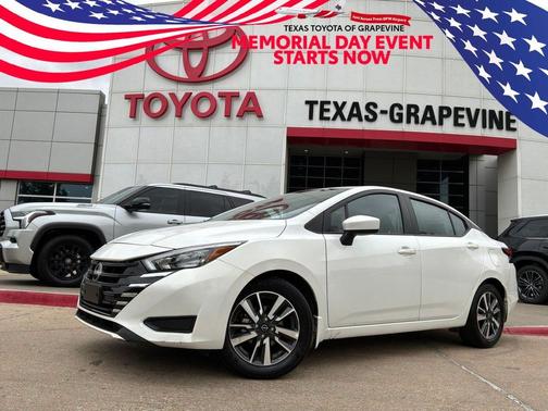 Aspen White Tricoat 2025 Nissan Versa 1.6 SV