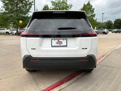 Ice Cap 2026 Toyota RAV4 XLE Premium