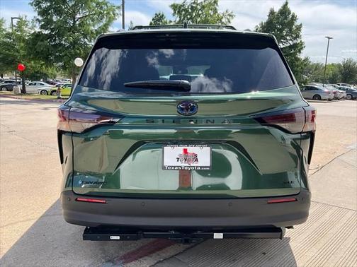 2025 Toyota Sienna Woodland Edition