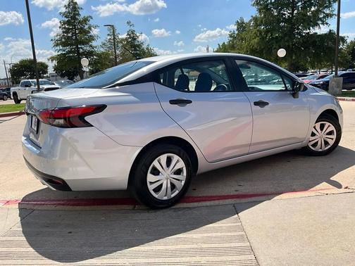 2024 Nissan Versa 1.6 S