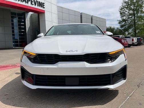 Snow White Pearl 2025 Kia K5 LXS