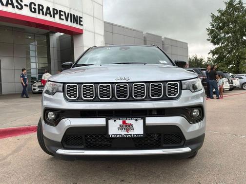 Silver Zynith Metallic Clearcoat 2025 Jeep Compass Limited