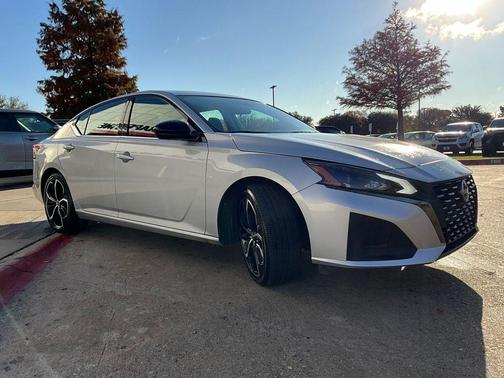 2025 Nissan Altima SR FWD