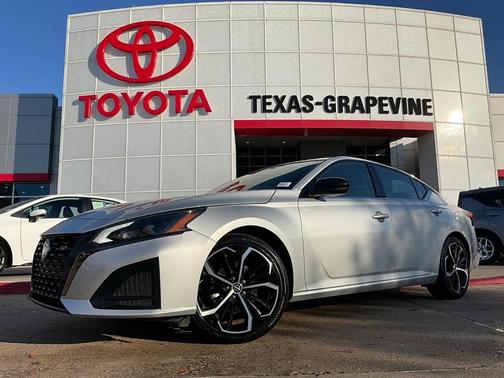 2025 Nissan Altima SR FWD