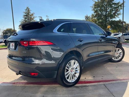 2019 Jaguar F-PACE 25t Prestige