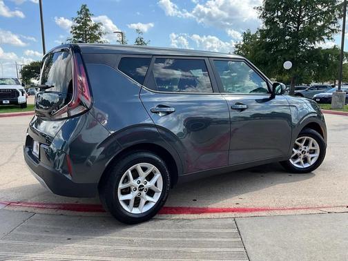 2024 Kia Soul LX