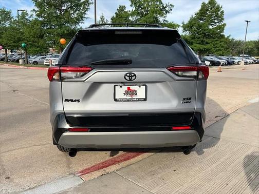 2025 Toyota RAV4 Hybrid SE