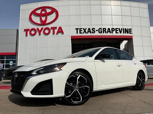 2025 Nissan Altima SR FWD