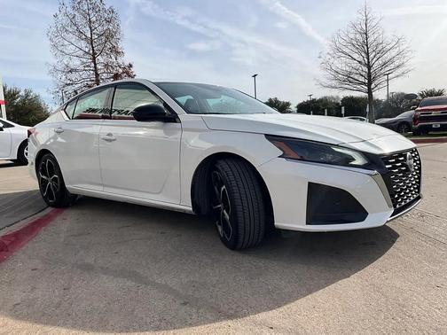 2025 Nissan Altima SR FWD