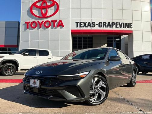 2025 Hyundai ELANTRA SEL