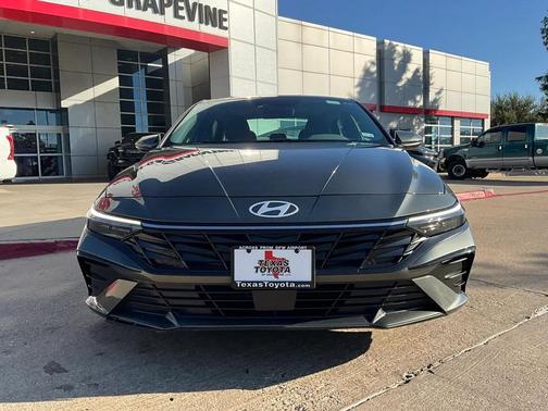 2025 Hyundai ELANTRA SEL