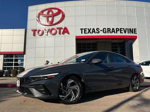 2025 Hyundai ELANTRA SEL