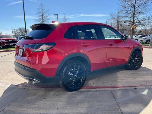 2025 Honda HR-V 2WD Sport