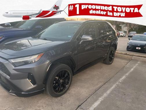 2022 Toyota RAV4 Hybrid SE