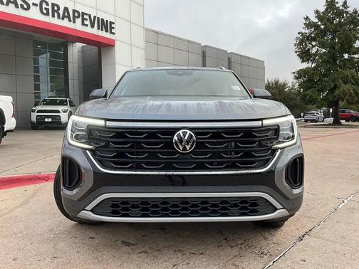 2025 Volkswagen Atlas Cross Sport 2.0T SE w/Technology 4MOTION