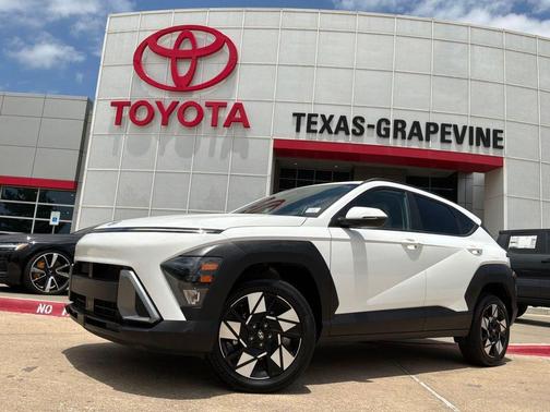 Atlas White 2024 Hyundai KONA SEL