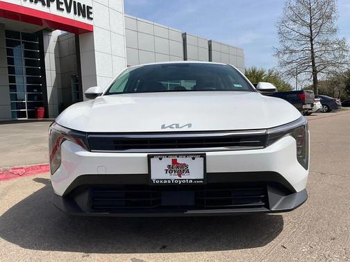 Snow White Pearl 2025 Kia K4 LXS