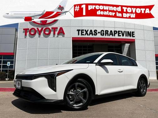 Snow White Pearl 2025 Kia K4 LXS