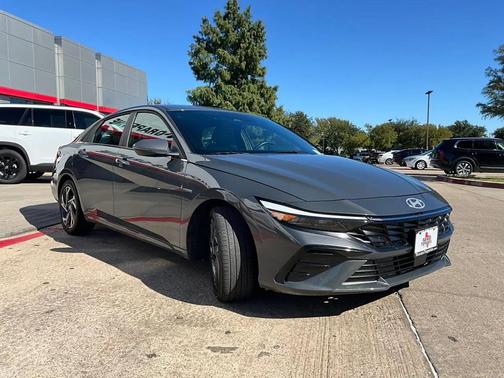 2025 Hyundai ELANTRA HEV Limited