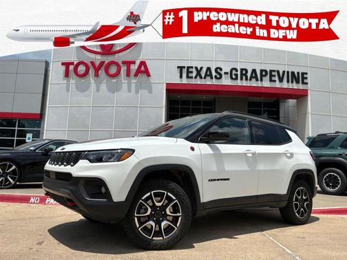 Bright White Clearcoat 2025 Jeep Compass Trailhawk