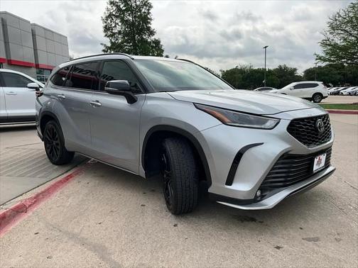 2024 Toyota Highlander XSE