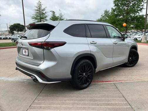 2024 Toyota Highlander XSE