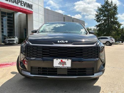 Ebony Black 2026 Kia Sportage LX